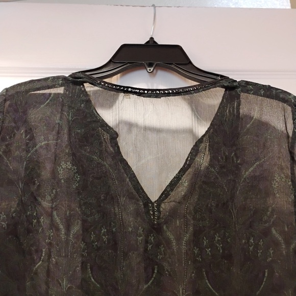 Elie Tahari Sheer Silk Black Green Paisley Gothic Elegance Top Size M - Picture 5 of 7